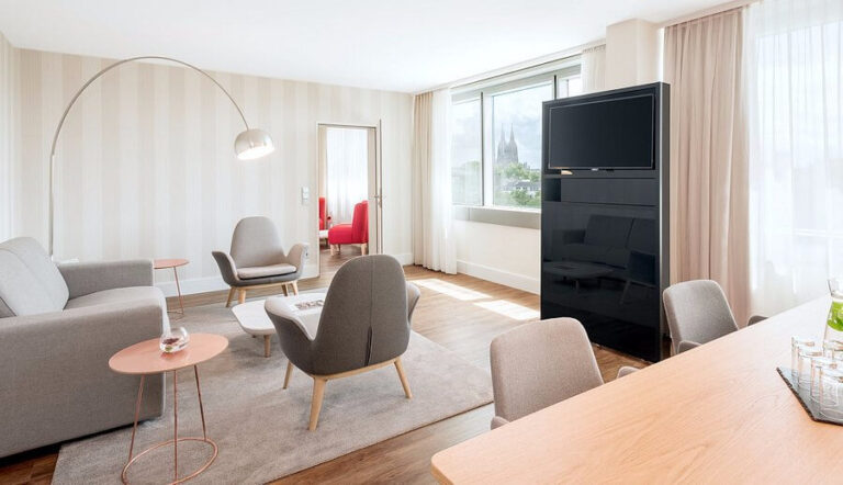 NH_Köln Mediapark_2