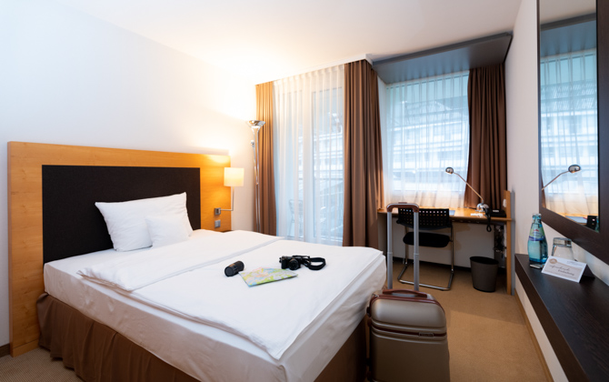 KP_Zimmer_Requisiten_DSC01004_XS